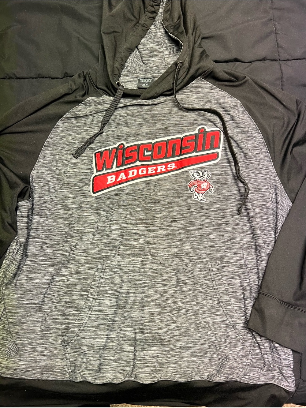 Wisconsin Badgers Heather Gray & Black Athletic Hooded Pullover